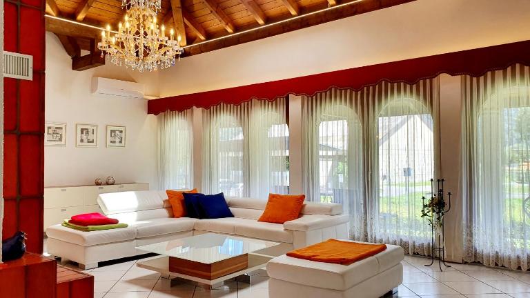 Luxuriöse Villa Romantica - Ferienwohnung Gampel