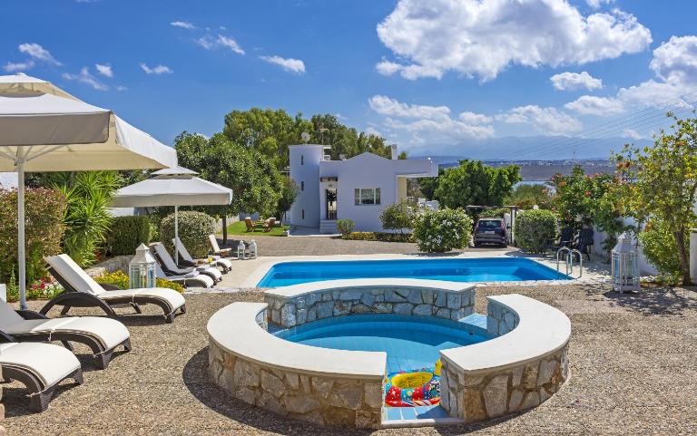 Luxury Seaside Villa Plumeria ,50m to Sandy Beach, Chania - Bed and Breakfast Tersanas