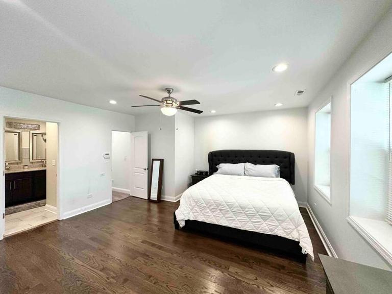 Beautifully Renovated House 10 mins from Downtown - Ferienwohnung Chicago