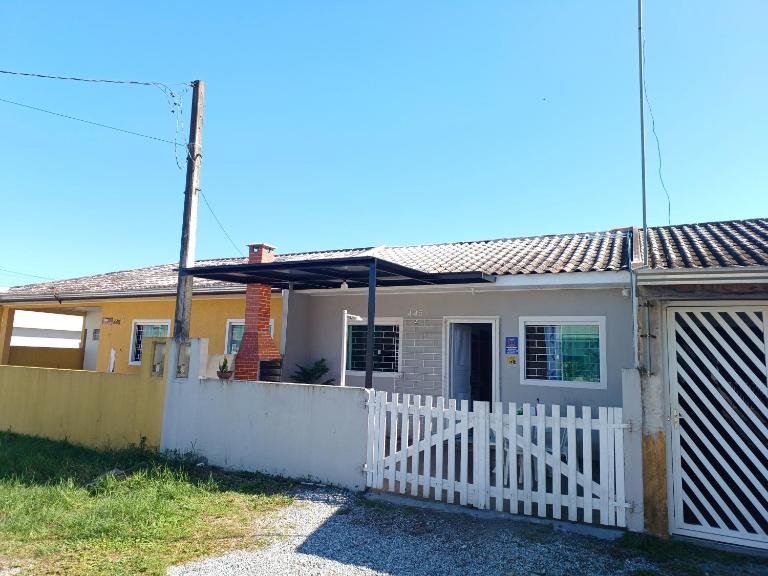 Excelente casa na praia em Matinhos PR. 600 metros da praia. - Chambres d'hôtes Matinhos