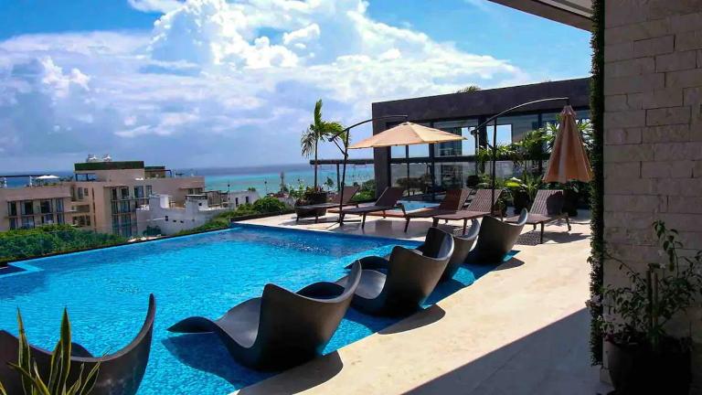 Stayon5a Av penthouse with PrivatePool - Bed and Breakfast Playa del Carmen