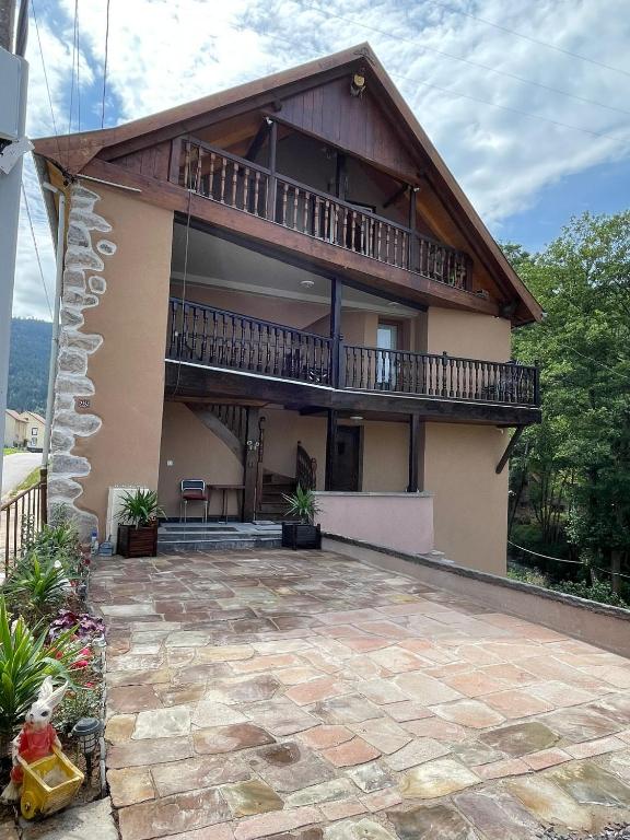CHEZ ESTER - Bed and Breakfast Plainfaing