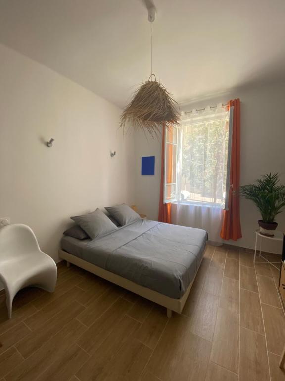 Studio neuf et lumineux - Ajaccio centre - Place Miot/Albert 1er - B&B Ajaccio