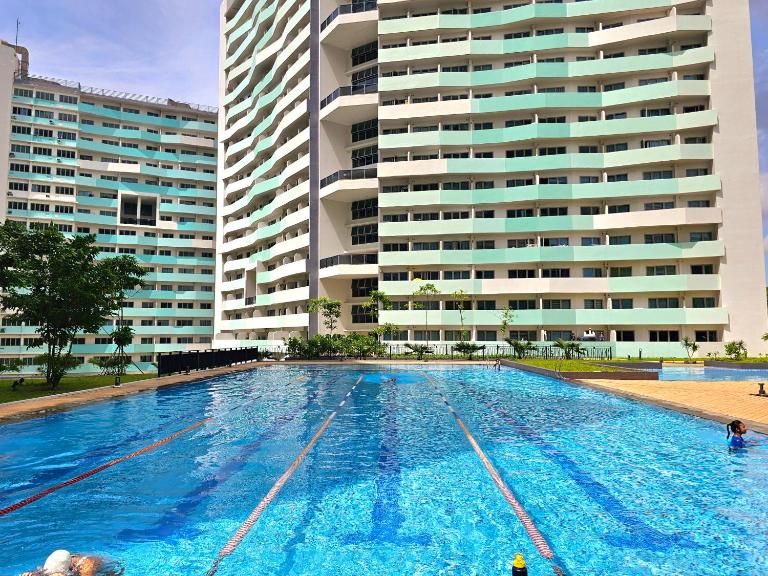 Acellyne's Suites at The Residences at Commonwealth by Century - B&B Manila