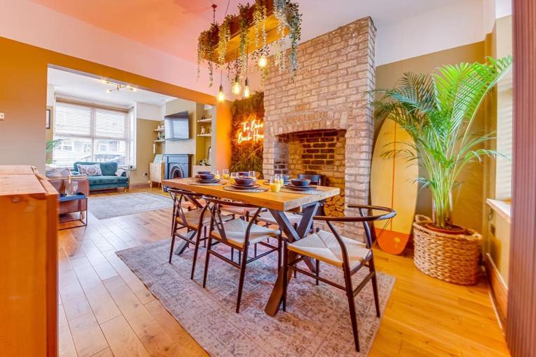 Boho Beach House Hot Tub, 3 Bedroom - Chambres d'hôtes Cleethorpes