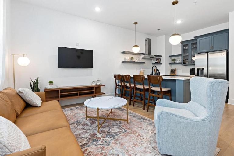 Chic East Nashville Condo with Free Parking 3 mi to Broadway - B&B Nashville