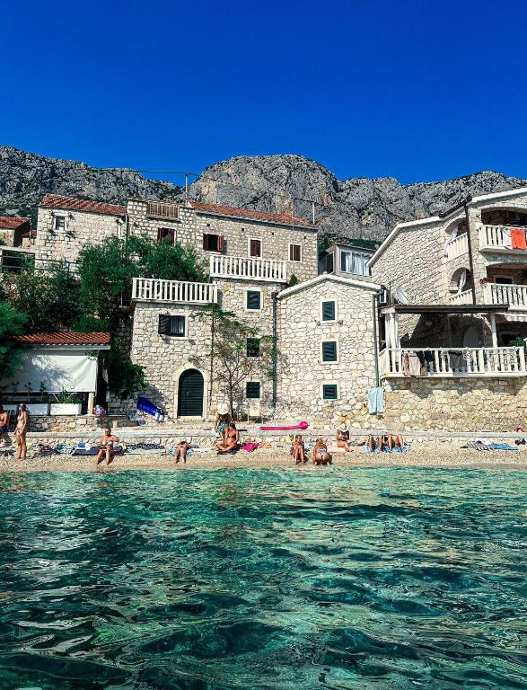 Apartments Ivica Mateljak - B&B Brist