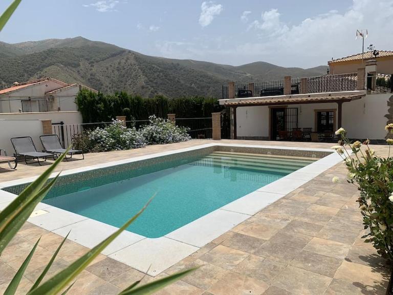 Cortijo Los Pinillos - Ferienwohnung Pinos Genil