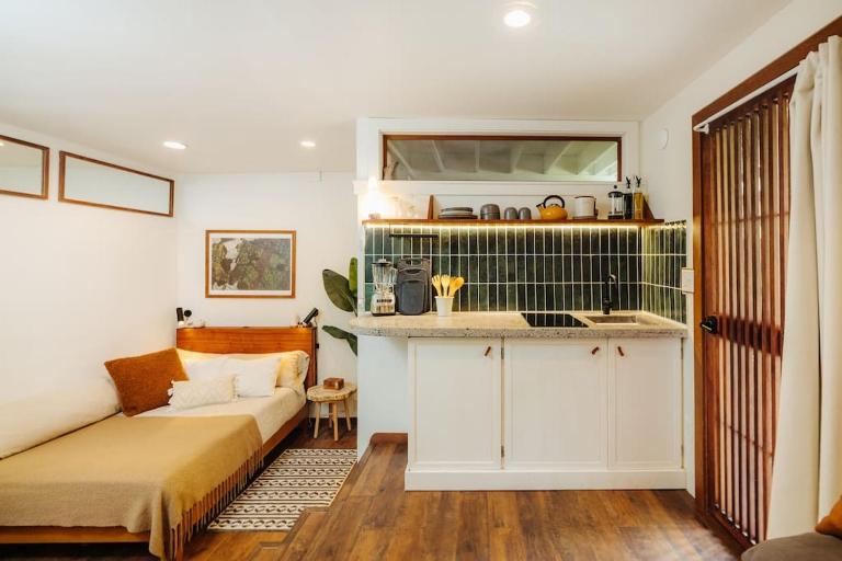 The Pohaku Studio at The Koi House - B&B Kailua-Kona