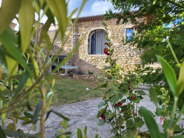 La Grange 1832 - A 10 mins d'Aubenas - B&B Saint-Étienne-de-Boulogne