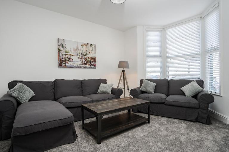DACY LODGE, Anfield - Strictly NO Parties - B&B Liverpool