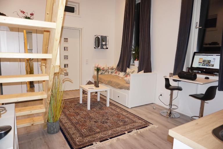 Fresh happy little house, 35 m2 IN Täby - Bed and Breakfast Stockholm