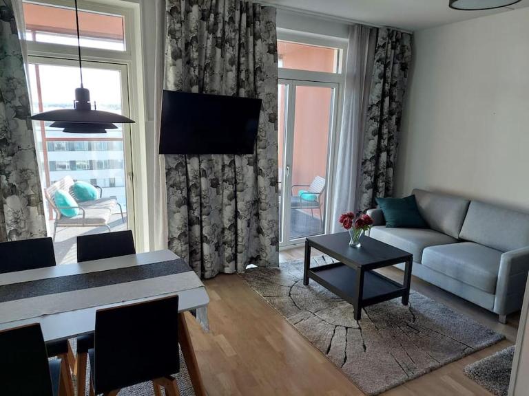Top apartment with balcany in the best location in town Kotimaailma Apartments - B&B Jyväskylä