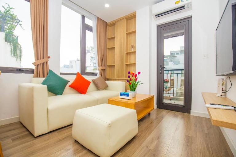 Sumitomo 5 Apartment at 81 Linh Lang Street - B&B Hanoi