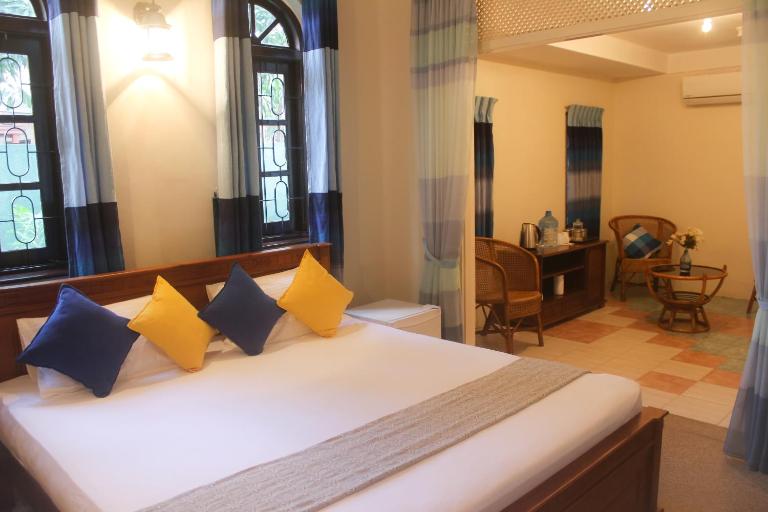 Airport Gateway Residence - Bed and Breakfast Negombo