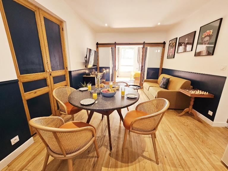 Le cinéaste -Terrasse -Vivre au coeur d'Angouleme - Chambres d'hôtes Angoulême