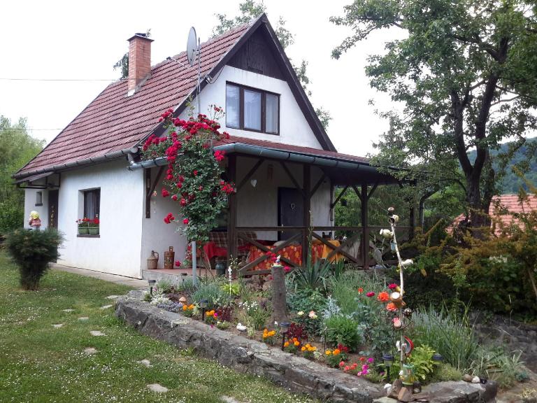 Szarvaskő Szérűskert vendégház - B&B Szarvaskő