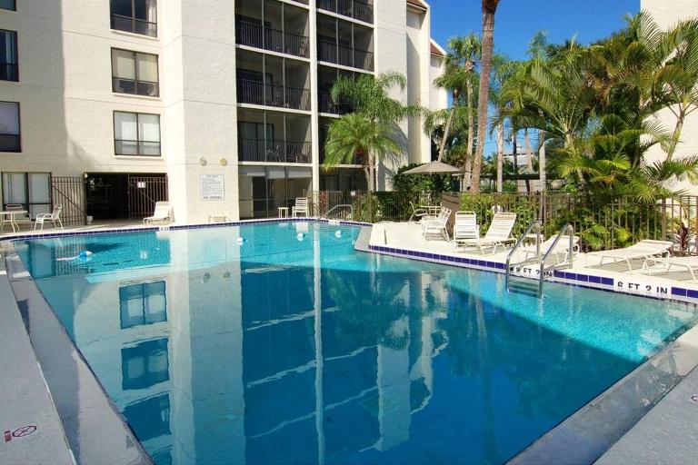 E63 - 2Bd/2B - Directly on Siesta Key Intracoastal - B&B Siesta Key