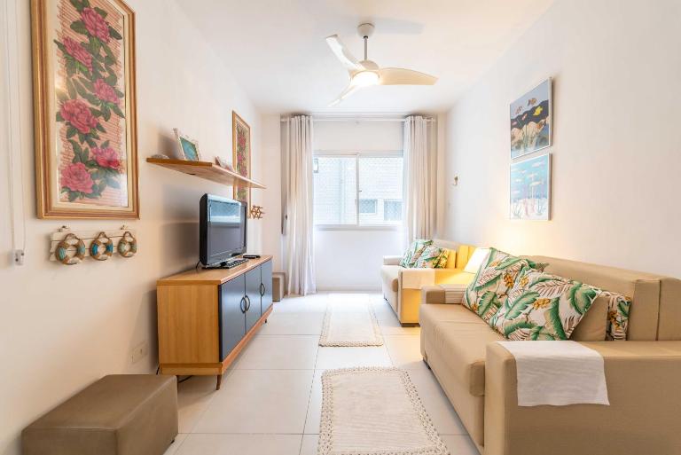 Enseada - A 5 min da praia com Wi-fi e TV - B&B Guarujá