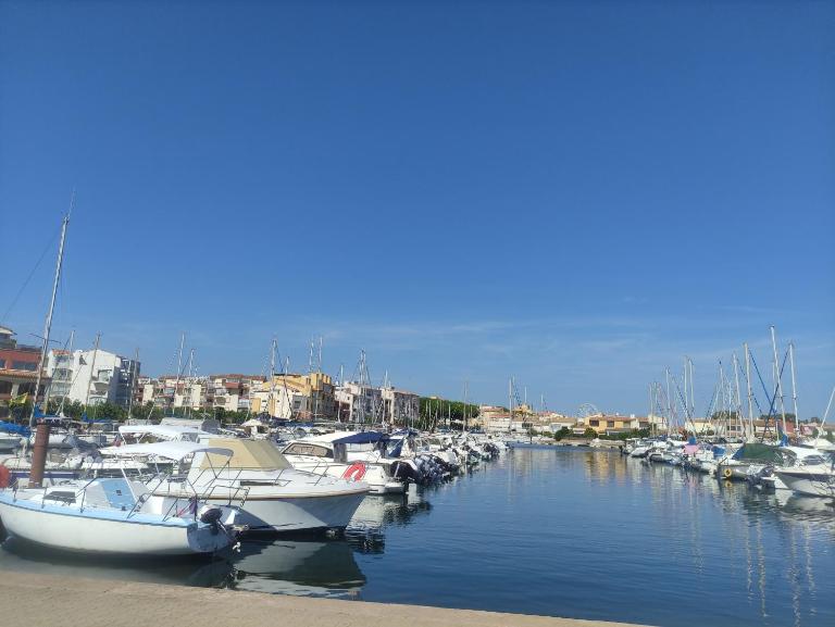 Résidence les caraïbes Cap d'agde - Centre Port- Parking Gratuit-Terrasse - wifi 5G - B&B Le Cap d'Agde