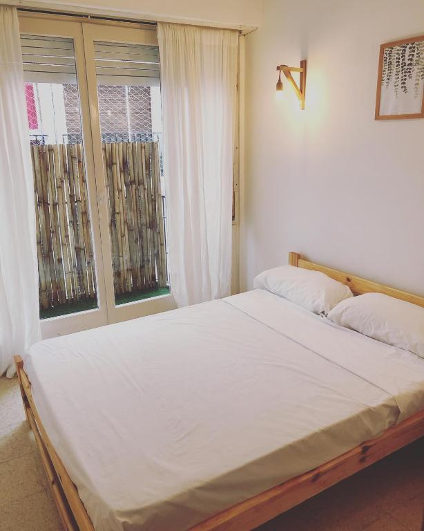 Departamento zona Güemes, a dos cuadras del mar ,Dos ambientes,céntrico - Chambres d'hôtes Mar del Plata