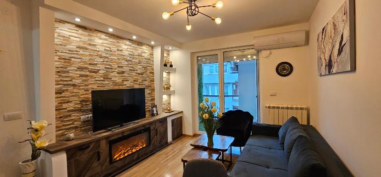Kraljevački Lux parking GARAŽA - B&B Kraljevo