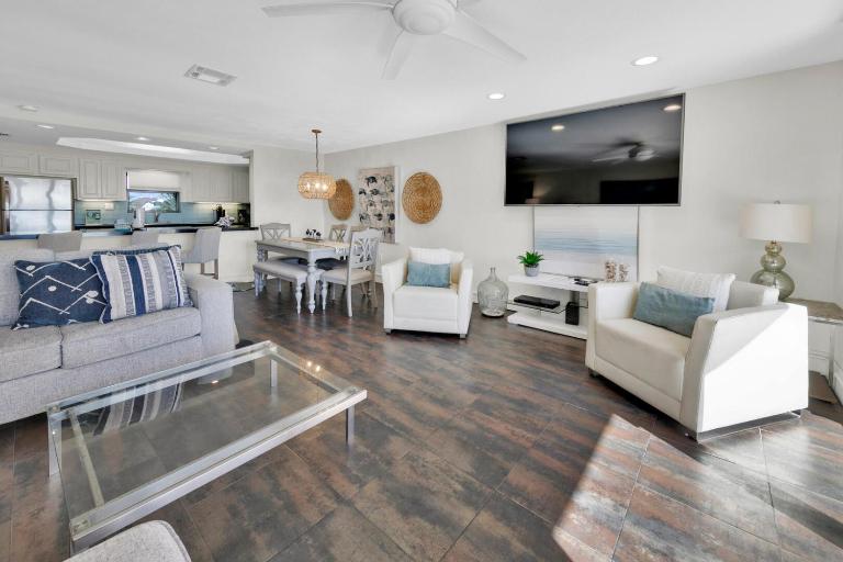 Aegean 211 - Updated 2nd Floor Aegean Property - Ferienwohnung Destin