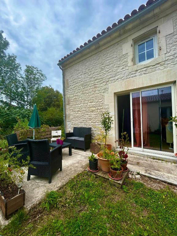 la maison d'hôtes des Charentes - Chambres d'hôtes Les Touches-de-Périgny