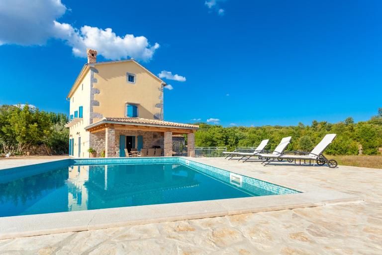 Villa Lusa - Bed and Breakfast Bajčići