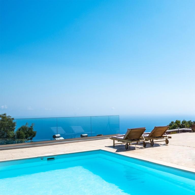 Historic Villa Kassiopi with Panoramic Sea view - Ferienwohnung Páno Kefalás