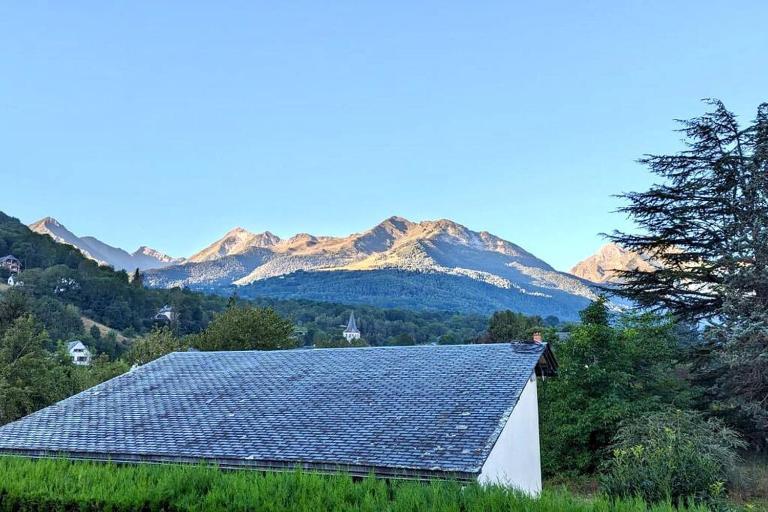 Cozy Appartement avec vue sur montagne - Bed and Breakfast Bourisp
