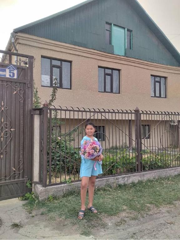 Welcome Guest House - B&B Tokmok
