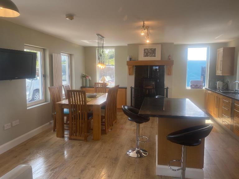 Ned's Cottage - B&B Kincaslough