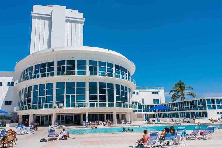 Beachfront Property Pool Gym Tennis Miami Beach! - B&B Miami Beach