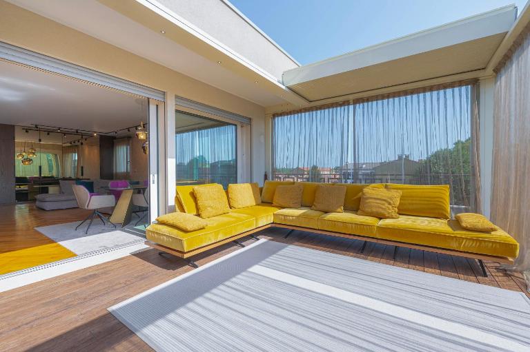Venice New Luxury Penthouse - free parking and roof terrace - B&B Mestre