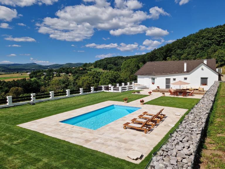 Villa Lindenberg Slovakia - B&B Krupina
