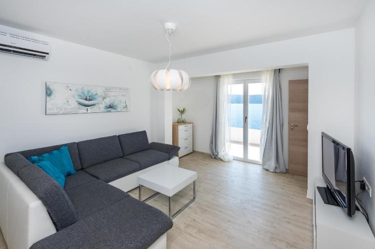 Apartments Fiera - Bed and Breakfast Zverinac