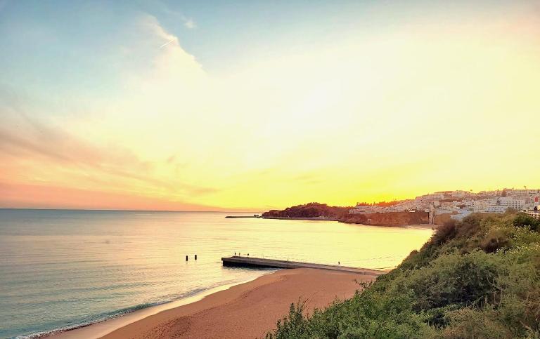 Cozy & Airy Albufeira - B&B Albufeira