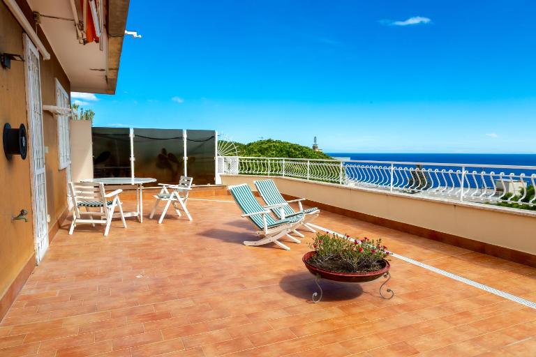 168b - La Terrazza sul Mare, casa a 10 minuti da spiaggia, Parcheggio privato gratis - Chambres d'hôtes Sanremo