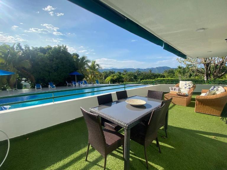 Apartamento en el penon 5 alcobas 7 baños - Ferienwohnung Girardot