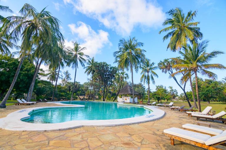 APART NO 210 situated at Lawford's beach resort - B&B Malindi