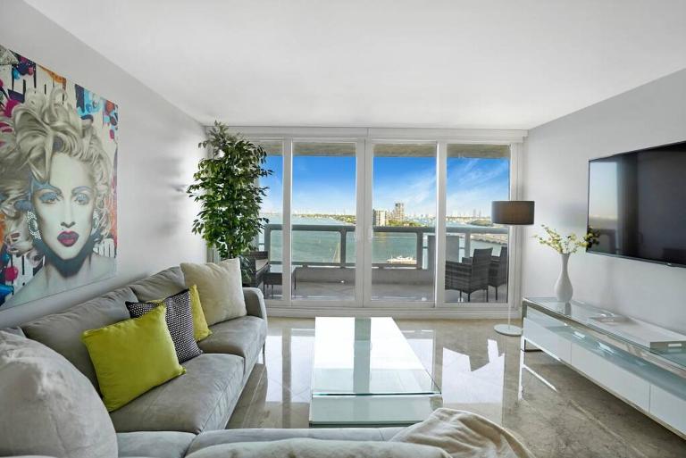 Only in My Dreams! Direct Water View Luxury Condo - Ferienwohnung Miami