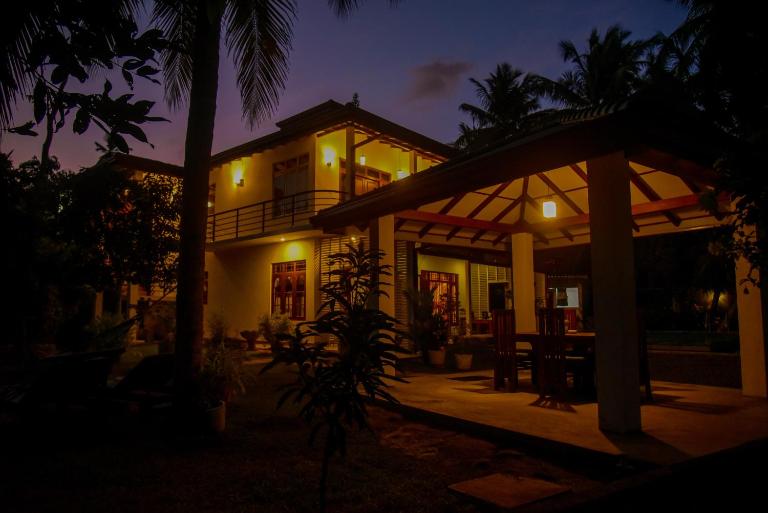 Villa A.SMS - Chambres d'hôtes Induruwa