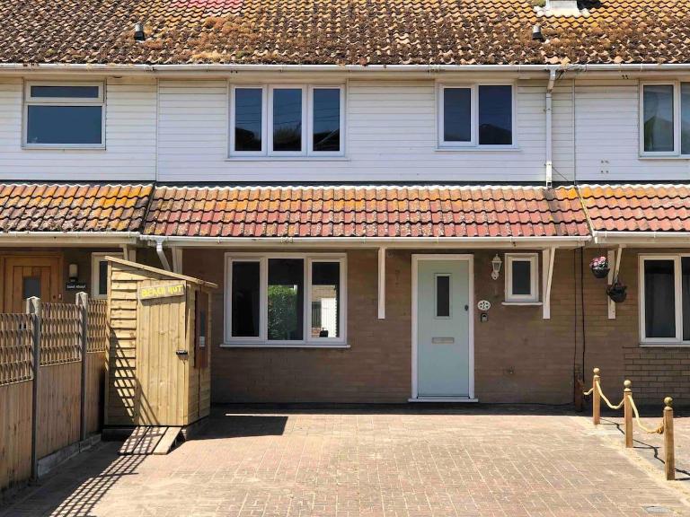 3 Bed House - Sleeps 6 - Garden - Parking - Wifi - B&B Rye