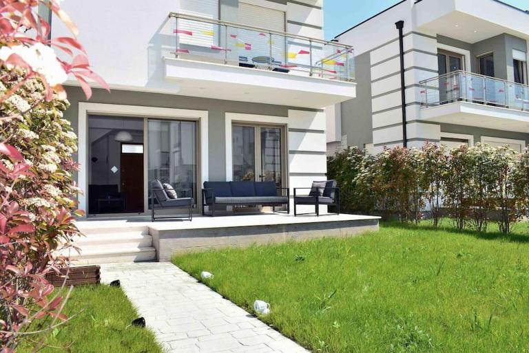 Super Villa for vacation Gjiri i Lalzit - Bed and Breakfast Durrës
