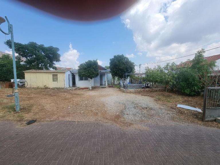 בית קרקע לנופש עם חצר גדולה במרכז קרית שמונה - Ferienwohnung Kirjat Schmona