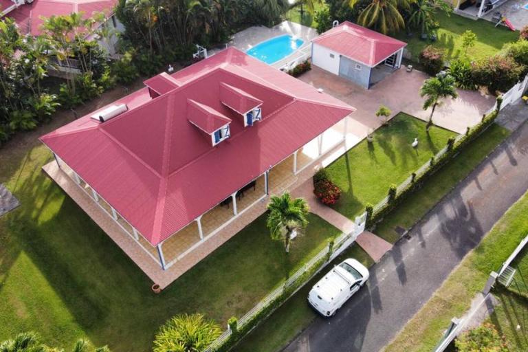 BluePalm case - B&B Petit-Bourg