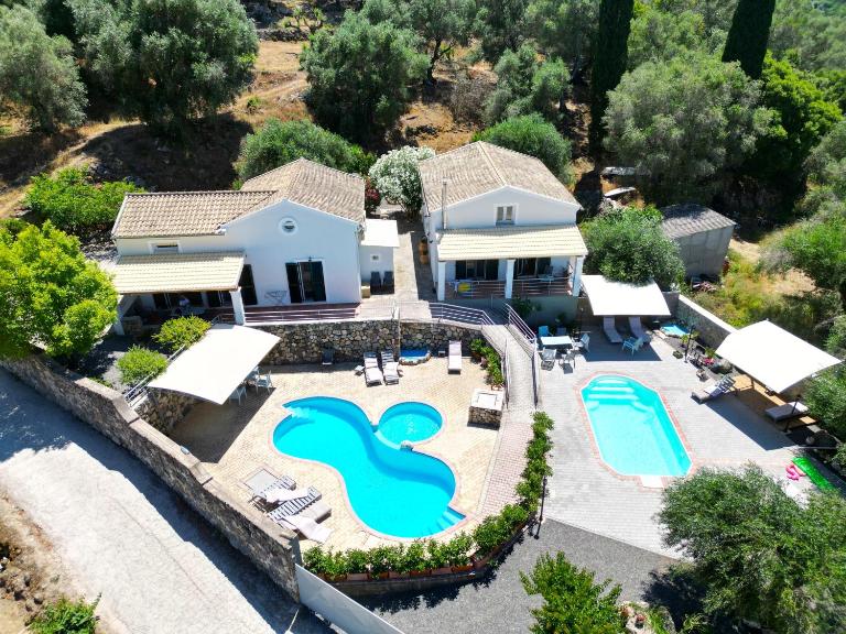Villa Rovinia Verde - B&B Liapádes