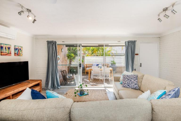 Sawtell Beachfront Villa - 2 mins to everything! - B&B Sawtell