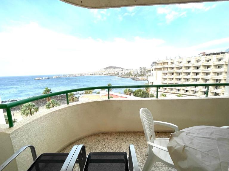 Costamar Sunset Sea View Apartment - B&B Los Cristianos